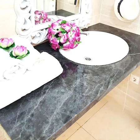 Adeje House 2 Bedrooms, Wifi Free Dom wakacyjny