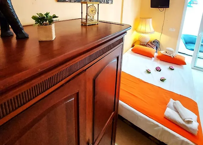 Adeje House 2 Bedrooms, Wifi Free Nyaraló *